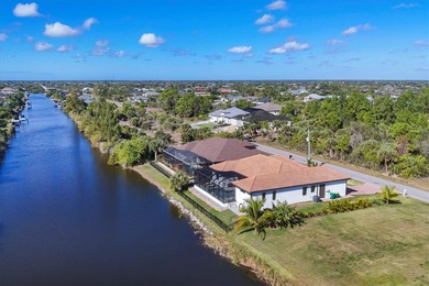 WATERFRONT POOL HOME WITH GULF ACCESS in South Gulf Cove!