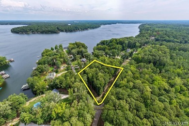 Large approx. 1.1-acre corner lot in Pasture Gate Subdivision on - photo 1