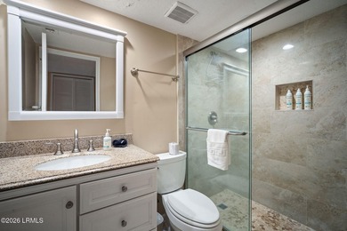 Desirable CORNER UNIT offering a rare and versatile TWO-BEDROOM - photo 21