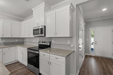 Brand-New One-Level Townhome Near Diamond Lakes Park Welcome to