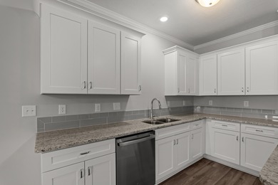 Brand-New One-Level Townhome Near Diamond Lakes Park Welcome to