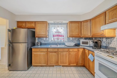 Welcome to unit number 253 here at Foxwood Village in Calverton - photo 11