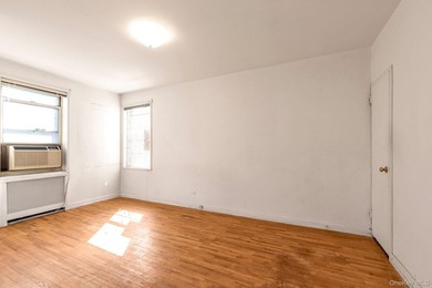 The Greenbriar - Spacious 3-Bedroom with Terrace in the Heart of - photo 14