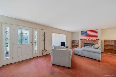 Welcome to unit number 253 here at Foxwood Village in Calverton - photo 18