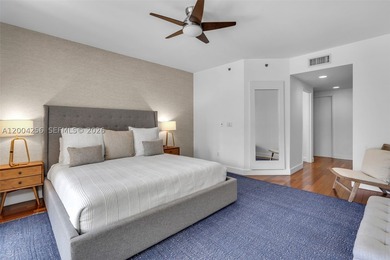 Spacious 3BD/3BA residence offering 2,510 SF in the highly - photo 20