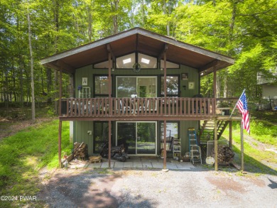 Roaming Woods Lake Home For Sale in Lake Ariel Pennsylvania