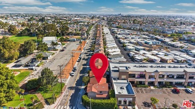 Bright, contemporary, and move-in ready this modern Harbor City - photo 3