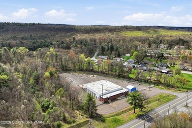 Versatile commercial/industrial property situated on 6.9 acres - photo 3