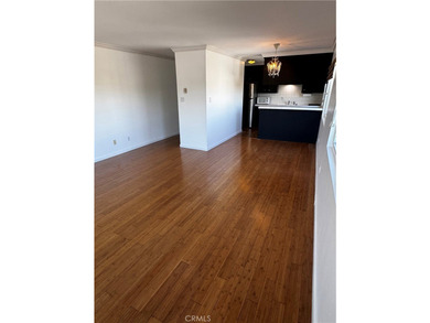 Experience coastal living in Naples' Island! This move-in ready - photo 5