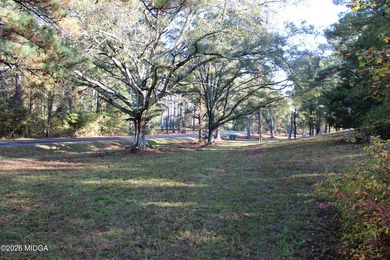 Very Rare Offering on the Beautiful Shores of Lake Oconee. 8.16 - photo 18