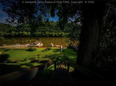 Wake up to breathtaking Kanawha River views from every front - photo 21