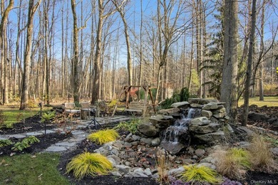 The French Ivy House is a rare and enchanting country retreat in - photo 41