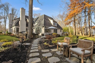 The French Ivy House is a rare and enchanting country retreat in - photo 42
