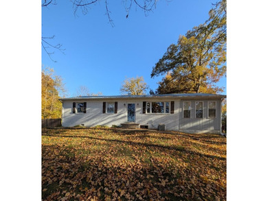 (private lake, pond, creek) Home For Sale in Princeton Kentucky