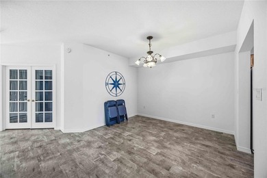 Beautiful 3-bedroom, 2-bath condominium located in the highly - photo 10