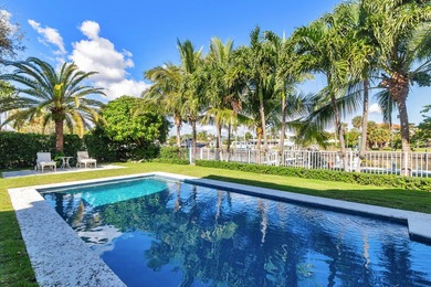 This stunning waterfront property in Lake Worth offers the - photo 1