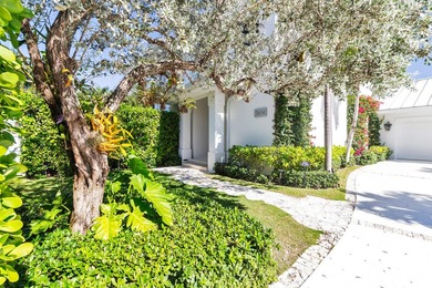 This stunning waterfront property in Lake Worth offers the - photo 7