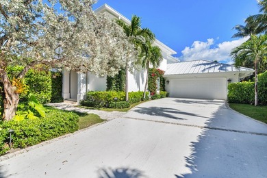 This stunning waterfront property in Lake Worth offers the - photo 8