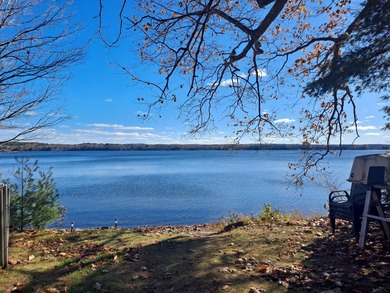 Quaint camp on Unity Pond (Lake Winnecook)! This 3 bed, 1 bath - photo 4