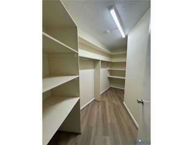 Large bright two bedroom unit in highly desirable Hathaway - photo 13