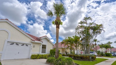 Beautifully Remodeled 2 Bedroom / 2 Bathroom Villa in - photo 14