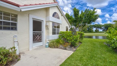 Beautifully Remodeled 2 Bedroom / 2 Bathroom Villa in - photo 17