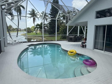 Welcome to this charming four-bedroom, three-bathroom - photo 19