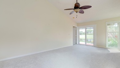 Beautifully Remodeled 2 Bedroom / 2 Bathroom Villa in - photo 26