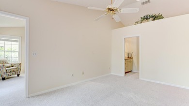 Beautifully Remodeled 2 Bedroom / 2 Bathroom Villa in - photo 31