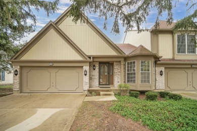 Lake Townhome/Townhouse Sale Pending in Buffalo Grove, Illinois