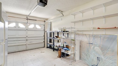 Beautifully Remodeled 2 Bedroom / 2 Bathroom Villa in - photo 48