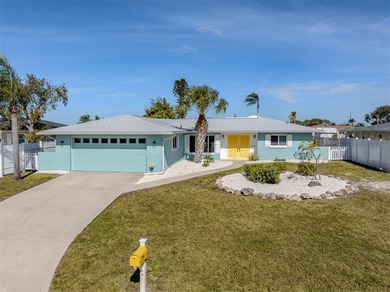 (private lake, pond, coastal) Home For Sale in Venice Florida