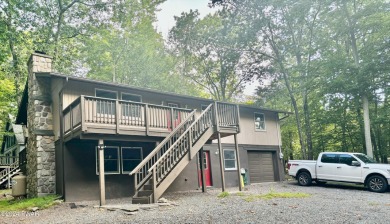 Lake Wallenpaupack Home For Sale in Lake Ariel Pennsylvania