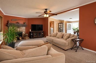 Welcome home to this beautifully maintained 3-bedroom, 2-bath - photo 3