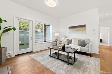 Welcome to this beautifully updated 2 bed/1 bath townhouse-style - photo 3