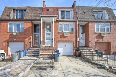 Brick attached multi-level home in the heart of Bayside offering - photo 1