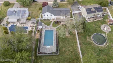 Home Sweet Home! Beautiful 3 Bed 2.5 Bath Expanded Bi-Level with - photo 46