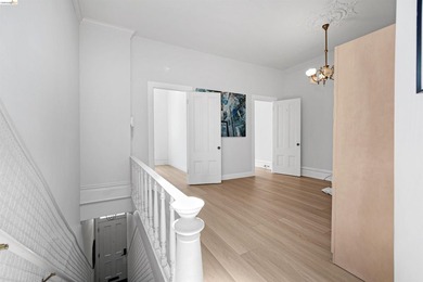 Experience timeless San Francisco living in this exceptional 2 - photo 9
