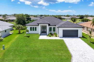 One or more photo(s) has been virtually staged. Immaculate