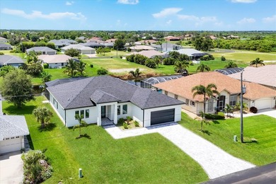 One or more photo(s) has been virtually staged. Immaculate