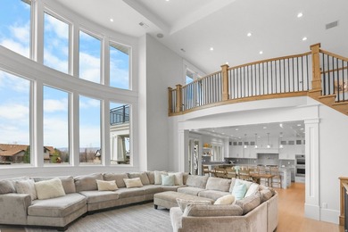 Nestled in a private, exclusive area of southeast Mapleton, this - photo 5