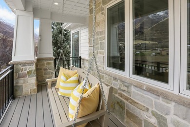 Nestled in a private, exclusive area of southeast Mapleton, this - photo 9