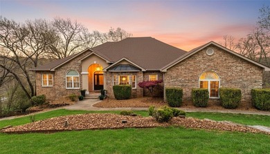 Lake Windsor home- private covered boat dock and stunning lake - photo 1