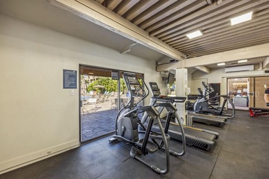 Kamaole Sands is ideally situated in South Maui, just across the - photo 15