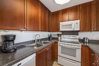 Kamaole Sands is ideally situated in South Maui, just across the - photo 18