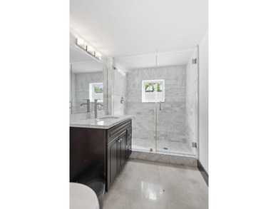 LOCATION IS EVERYTHING! IN THE HEART OF EAST BOCA RATON, THIS - photo 18