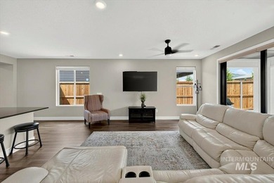 Enjoy refined, low-maintenance living in this beautifully - photo 19