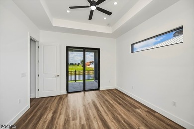 This extraordinary NEW CONSTRUCTION 3 bedroom (+ den), 2 bath - photo 21