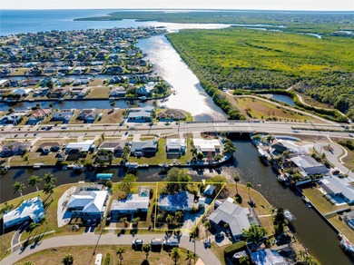 Port Charlotte Waterway Area Home For Sale in Port Charlotte Florida