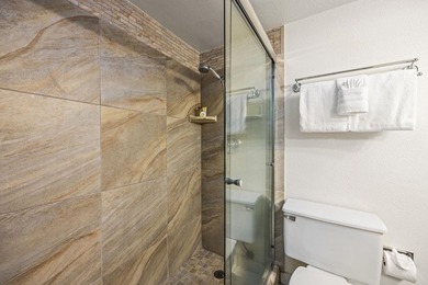 Kamaole Sands is ideally situated in South Maui, just across the - photo 31